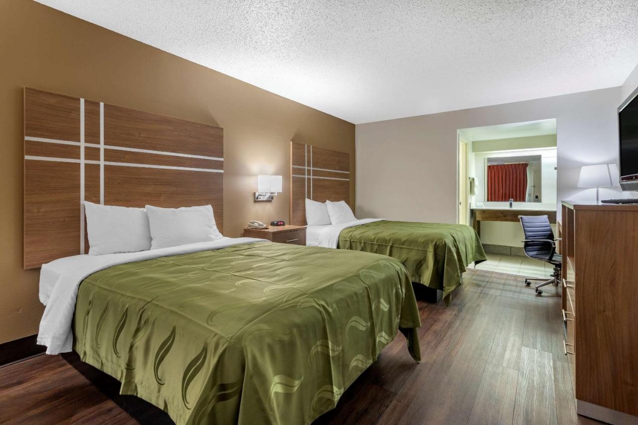 Queen Room with Two Queen Beds - Smoking,1275831568:JPEG