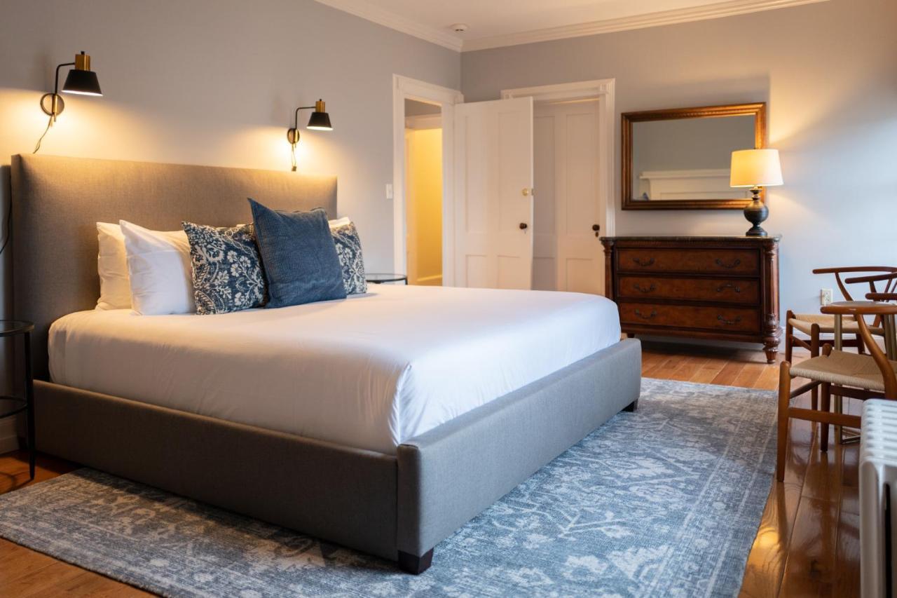 Deluxe Suite,1252778065:JPEG